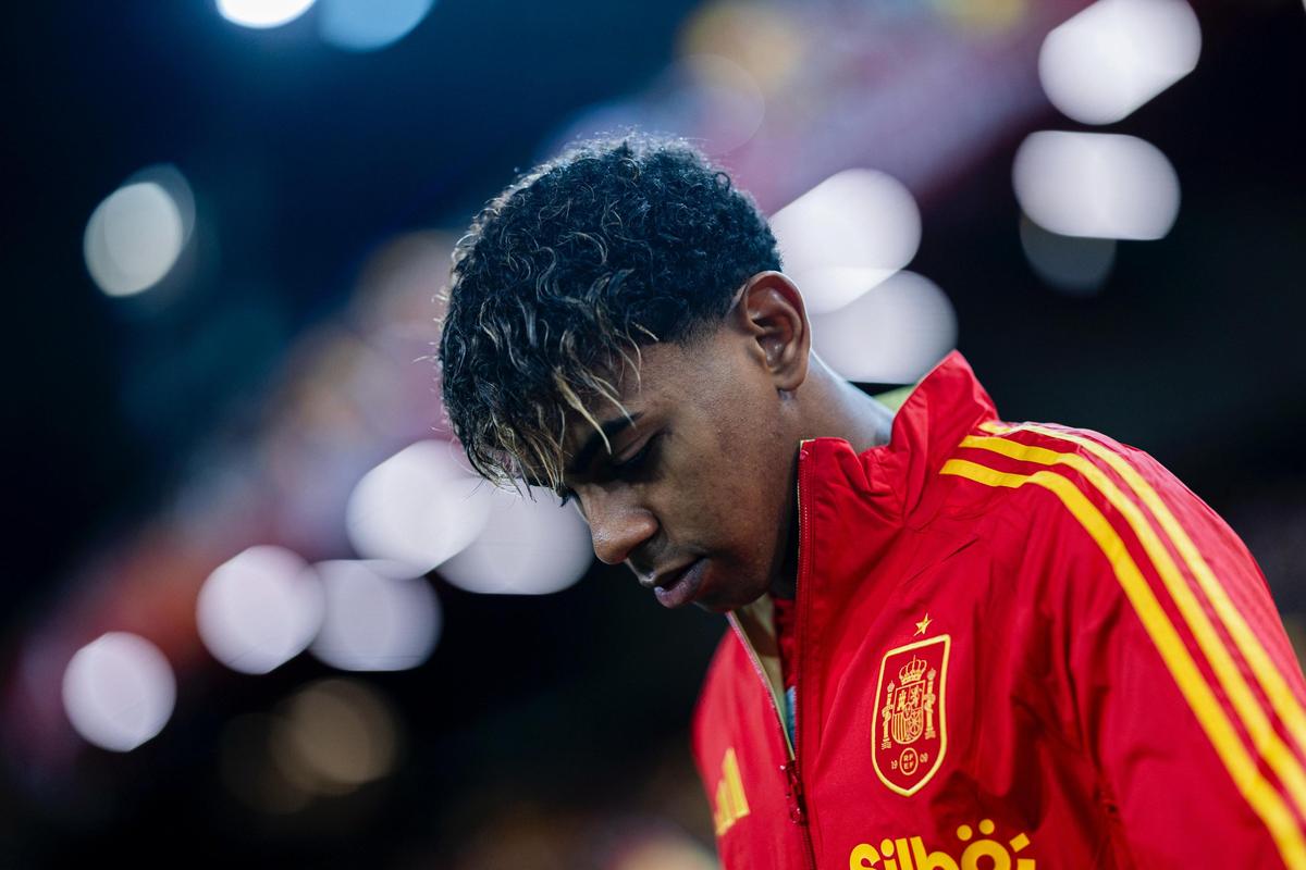 韧性十足！桑德兰让二追三击败伯恩茅斯，追平球队16-17赛季英超总胜场（顽强逆转！桑德兰0-2落后3-2击败伯恩茅斯，追平16／17赛季英超胜场纪录）