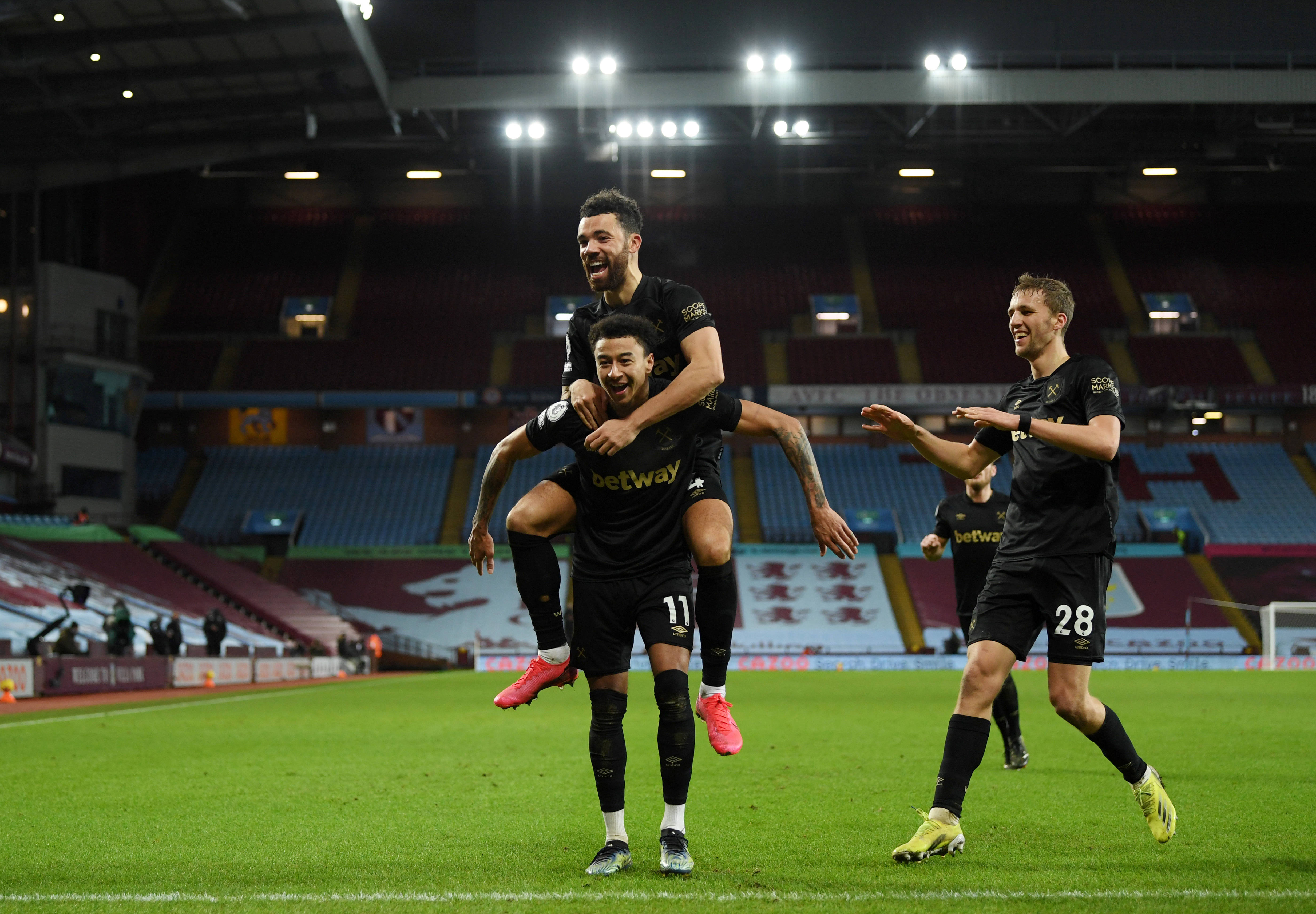 皮西利女友透露自己曾被前男友虐待：不要让别人控制你（皮西利女友自述曾遭前任虐待：别让他人掌控你）