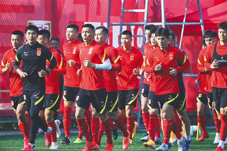 赫伊森谈卡瓦哈尔和亚马尔：场上我们想杀了对方，场下关系好（赫伊森评卡瓦哈尔与亚马尔：赛场针锋相对，场下依旧关系融洽）