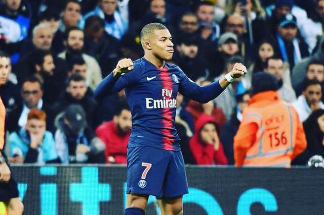 立大功！杨瀚森造埃迪第5次犯规，后者被换下（关键一幕！杨瀚森造成埃迪第5次犯规，埃迪随即被换下）