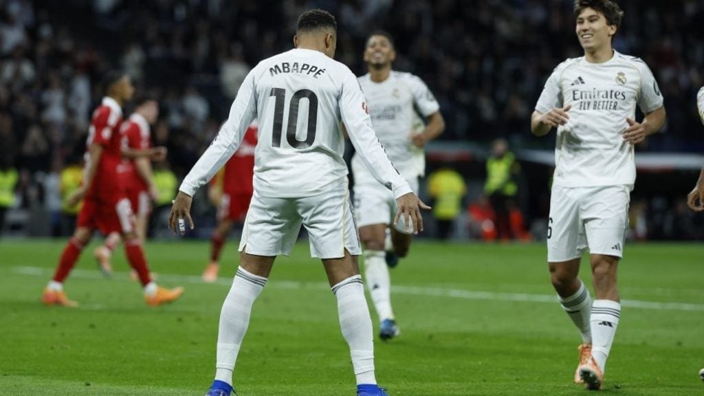 独领风骚，目前欧冠前8球队英超占4席，其余四大联赛各出1队（欧冠八强英超独占半壁江山，其余四大联赛各仅一队入围）