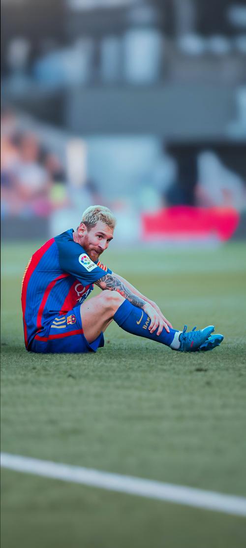 德媒：两名葡体球迷燃放烟火致另一名葡体球迷和一名警官受伤（德媒报道：两名葡体球迷燃放烟花，致另一名葡体球迷与一名警察受伤）